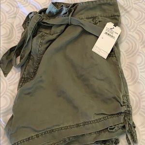 Melrose and Market Shorts (New w Tag!)